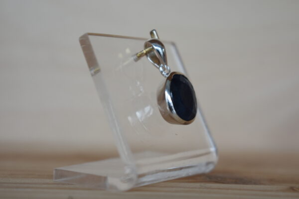 Steinschmuck