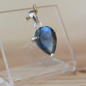 Steinschmuck