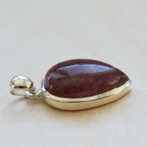 Steinschmuck