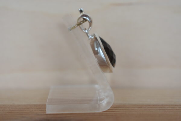 Steinschmuck